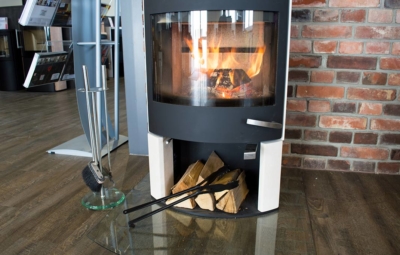 Kaminbesteck-bei-ofen-de