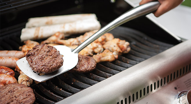 Kinder-beim-Grillen-mit-einbeziehen