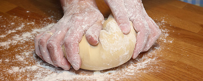 Stockbrot-Teig-richtig-zubereiten