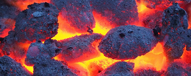 dirty-grilling-auf-holzkolhe