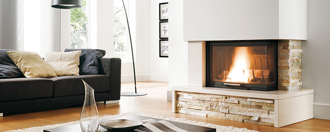 Kamin-mit-Panorama-Blick-Glaskeramik