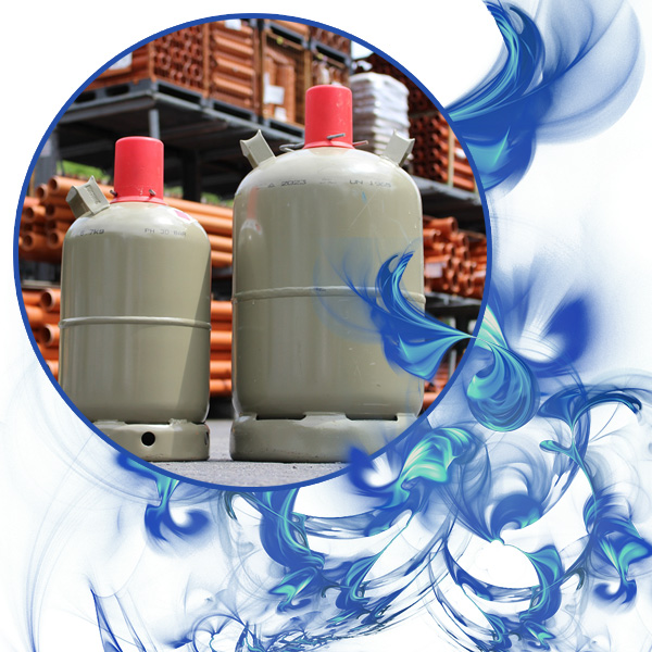 Bild von 2 Gasflaschen, umrahmt von blauen Flammen