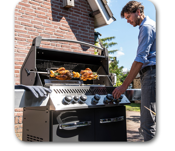 Ambientebild vom Gasgrill Napoleon Prestige 665 Schwarz