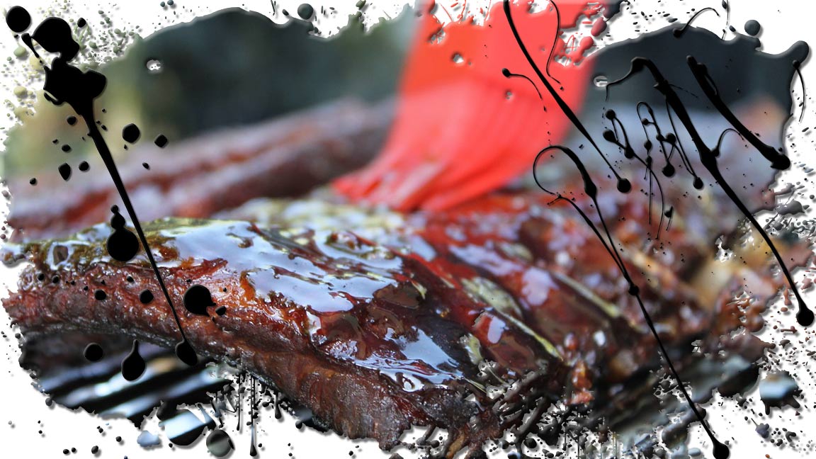 Foto einer gemoppten Rippe auf dem Grill in Klecksform