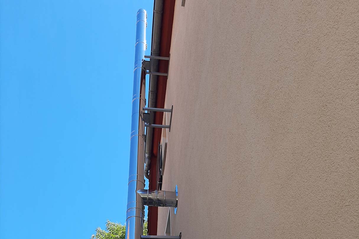 Titelbild Beitrag zum thema Kosten Edelstahlschornstein